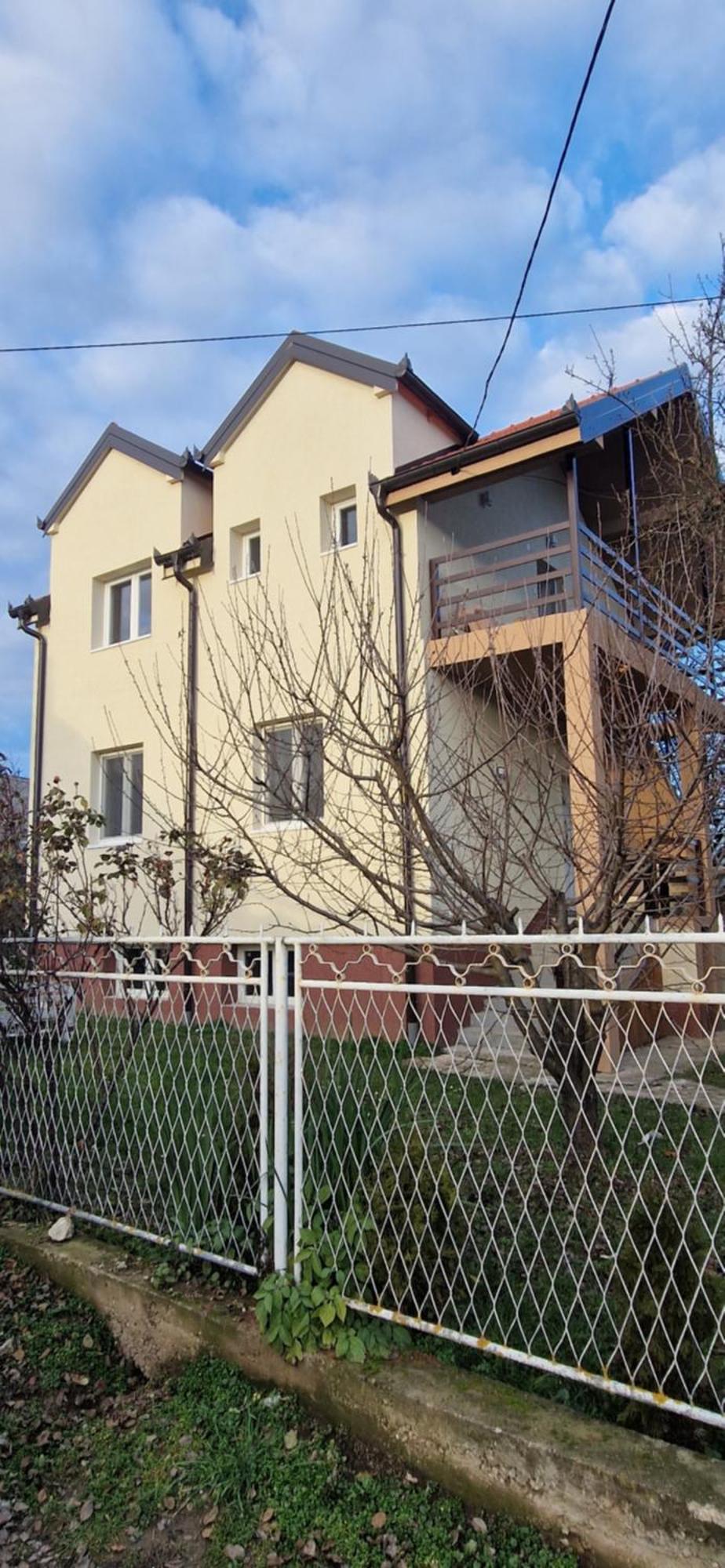 Apartmani Ostojic Vrdnik Εξωτερικό φωτογραφία