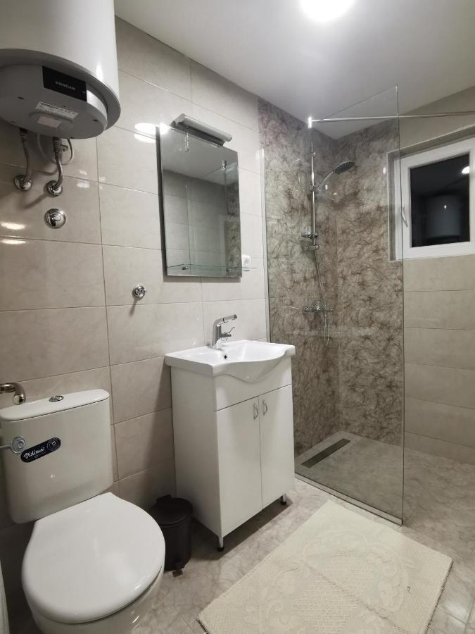 Apartmani Ostojic Vrdnik Εξωτερικό φωτογραφία