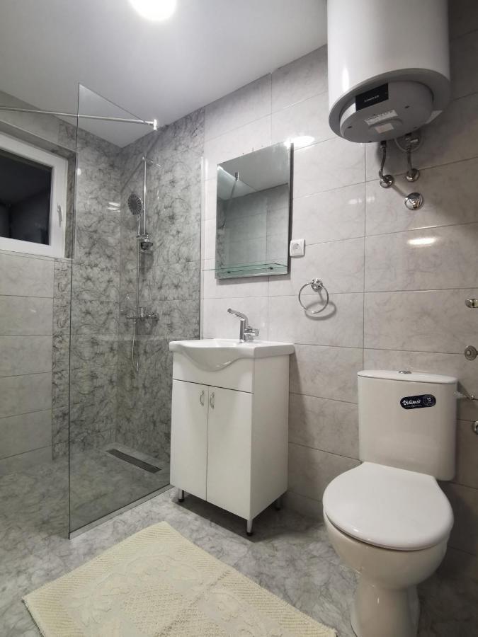 Apartmani Ostojic Vrdnik Εξωτερικό φωτογραφία